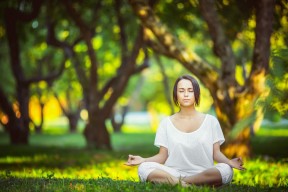 职业联赛推广球员文化活动塑造职业形象，职业球员的素养