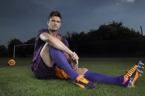 中国男篮围绕核心组织战术 配合逐步流畅，中国男篮专用篮球